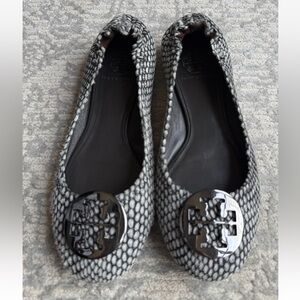 Tory Burch Reva Calf Hair Minnie Scrunch Ballet Flats Sz 7.5 Gray